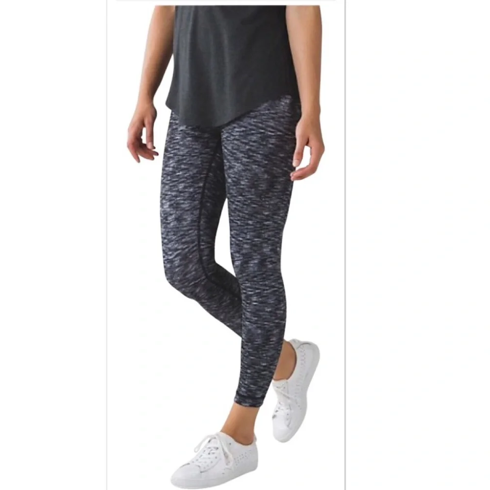 Lululemon Wonder Under Pant (Hi-Rise) black white